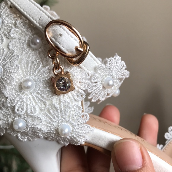 Gorgeous white heels 🤍 - Picture 6 of 9